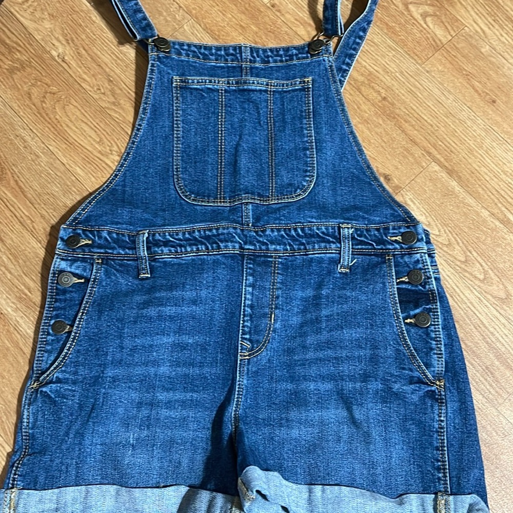 Old navy overall shorts